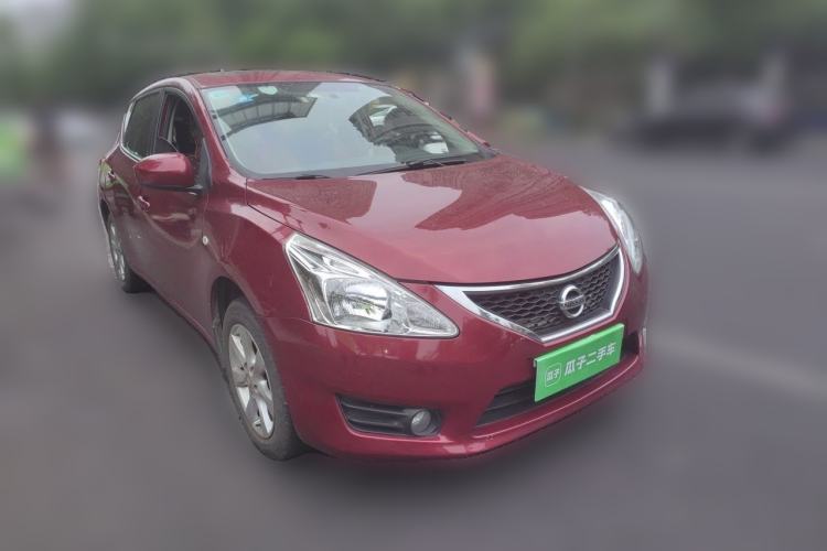 Used Nissan Tiida 2011 1.6L CVT Smart Version Front Right 45 Deg