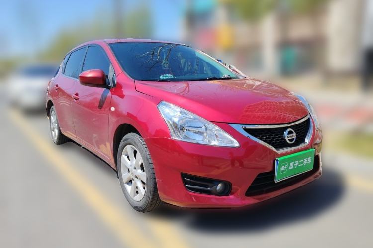 Used Nissan Tiida 2011 1.6L CVT Smart Version Front Right 45 Deg