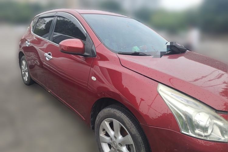 Used Nissan Tiida 2011 1.6L CVT Luxury Edition Front Right 45 Deg
