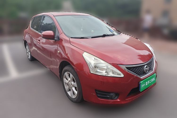 Used Nissan Tiida 2011 1.6L CVT Smart Version Front Right 45 Deg