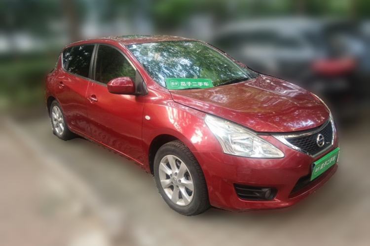 Used Nissan Tiida 2011 1.6L CVT Smart Version Front Right 45 Deg