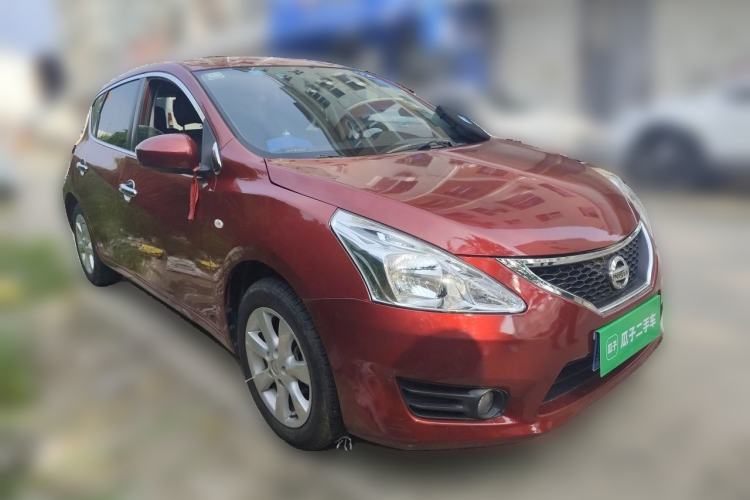 Used Nissan Tiida 2011 1.6L CVT Smart Version Front Right 45 Deg