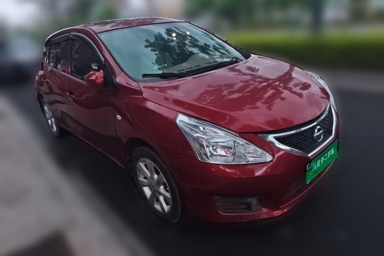 Used Nissan Tiida 2011 1.6L CVT Smart Version Front Right 45 Deg