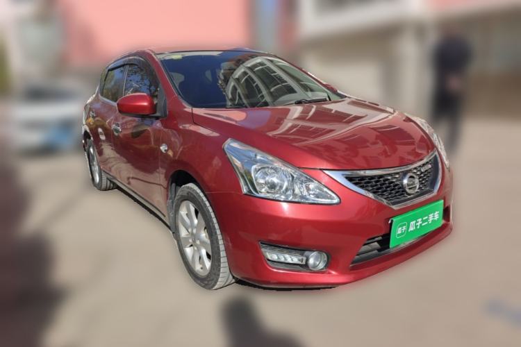 Used Nissan Tiida 2011 1.6L CVT Smart Version Front Right 45 Deg