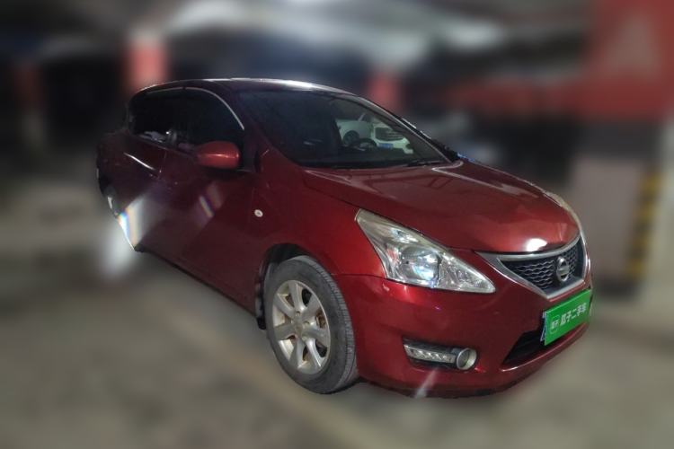 Used Nissan Tiida 2011 1.6L CVT Smart Version Front Right 45 Deg