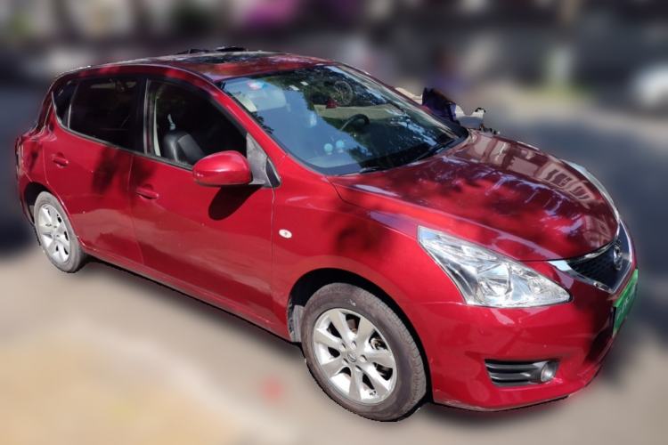 Used Nissan Tiida 2011 1.6L CVT Smart Version Front Right 45 Deg