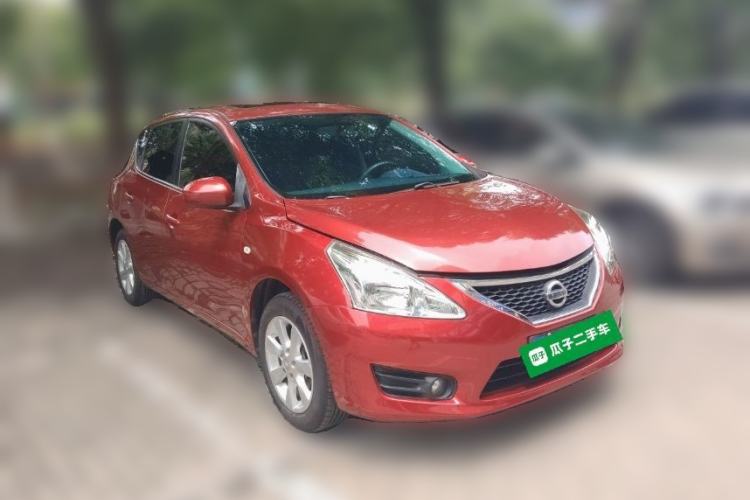 Used Nissan Tiida 2011 1.6L CVT Smart Version Front Right 45 Deg
