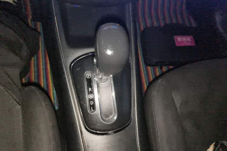 Used Nissan Tiida 2011 1.6L CVT Comfort Model Gear Lever