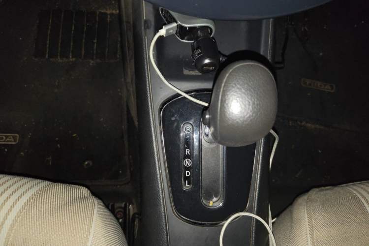 Used Nissan Tiida 2011 1.6L CVT Comfort Model Gear Lever