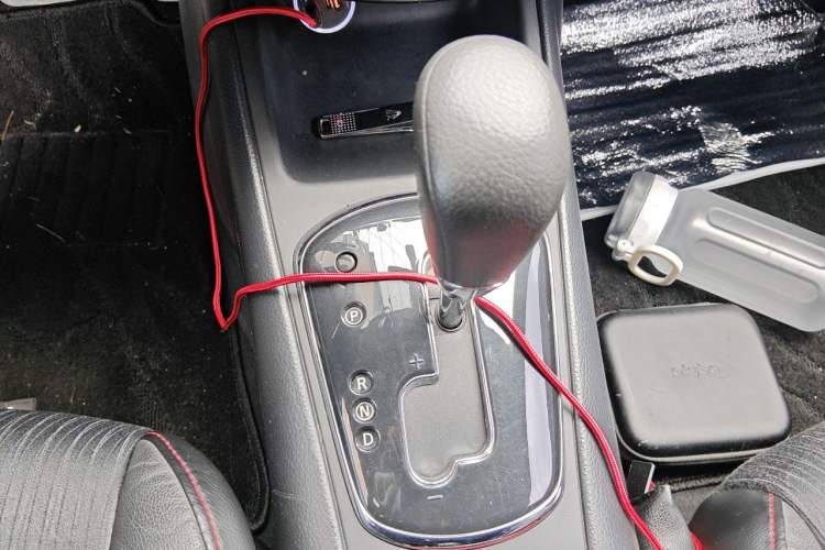 Used Nissan Tiida 2011 1.6T M-CVT Cool Edition Gear Lever