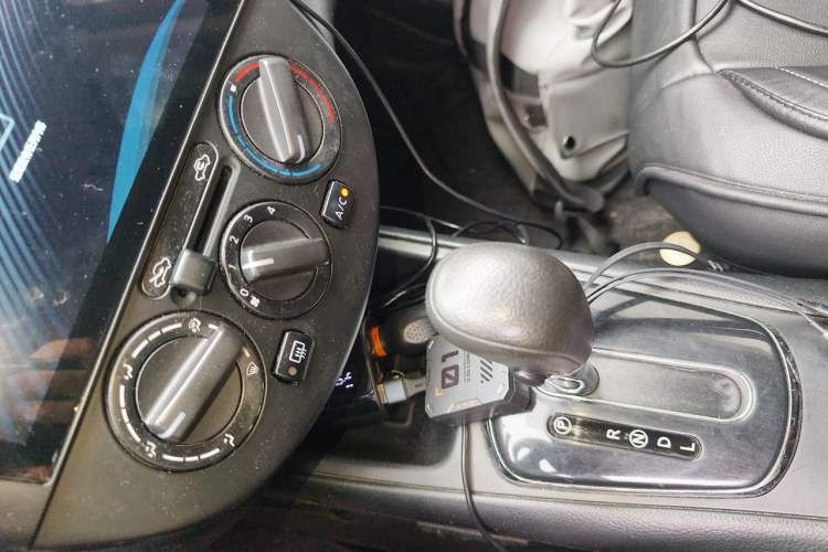 Used Nissan Tiida 2011 1.6L CVT Comfort Model Gear Lever