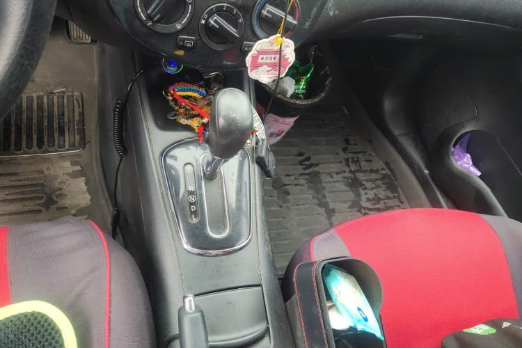 Used Nissan Tiida 2011 1.6L CVT Comfort Model Gear Lever