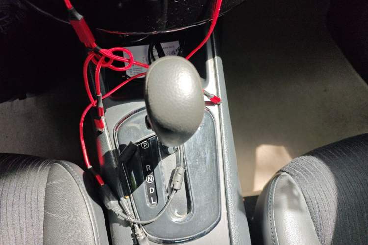 Used Nissan Tiida 2011 1.6L CVT Smart Version Gear Lever