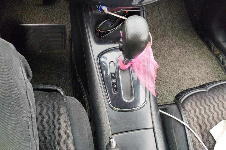 Used Nissan Tiida 2011 1.6L CVT Comfort Model Gear Lever