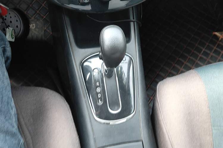 Used Nissan Tiida 2011 1.6L CVT Comfort Model Gear Lever