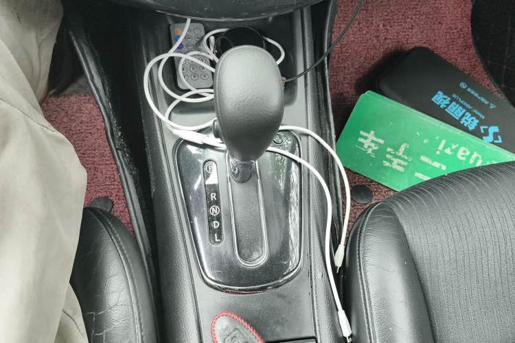 Used Nissan Tiida 2011 1.6L CVT Smart Version Gear Lever