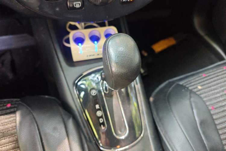 Used Nissan Tiida 2011 1.6L CVT Comfort Model Gear Lever