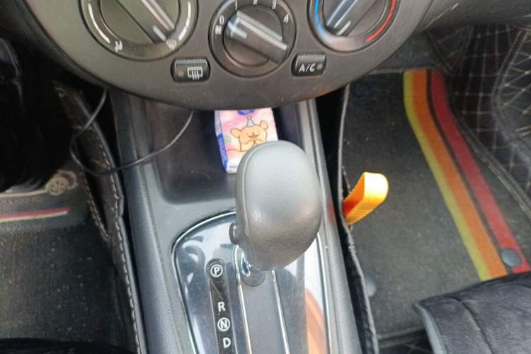 Used Nissan Tiida 2011 1.6L CVT Comfort Model Gear Lever