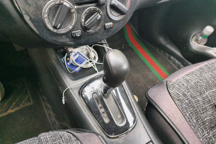 Used Nissan Tiida 2011 1.6L CVT Comfort Model Gear Lever
