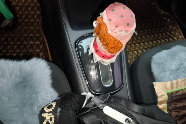 Used Nissan Tiida 2011 1.6L CVT Comfort Model Gear Lever