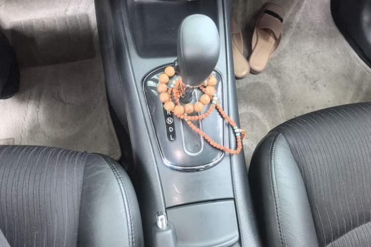 Used Nissan Tiida 2011 1.6L CVT Smart Version Gear Lever