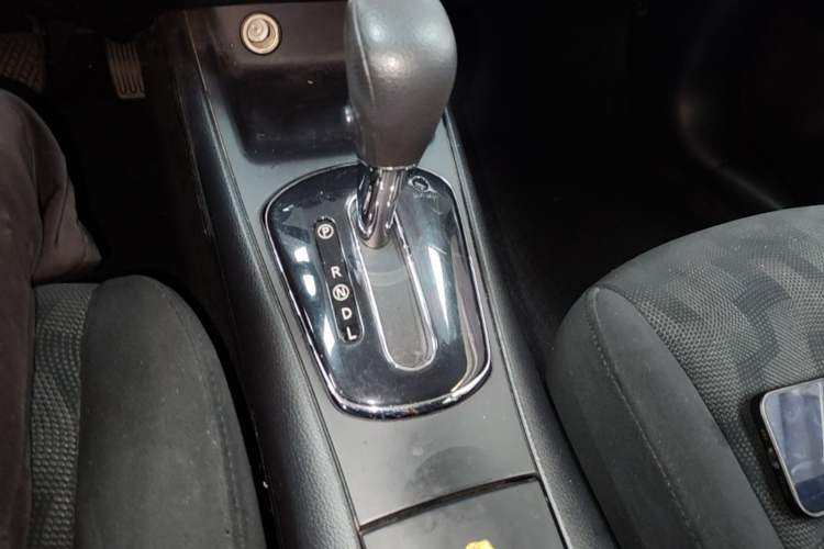 Used Nissan Tiida 2011 1.6L CVT Comfort Model Gear Lever