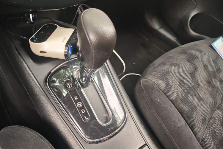 Used Nissan Tiida 2011 1.6L CVT Comfort Model Gear Lever