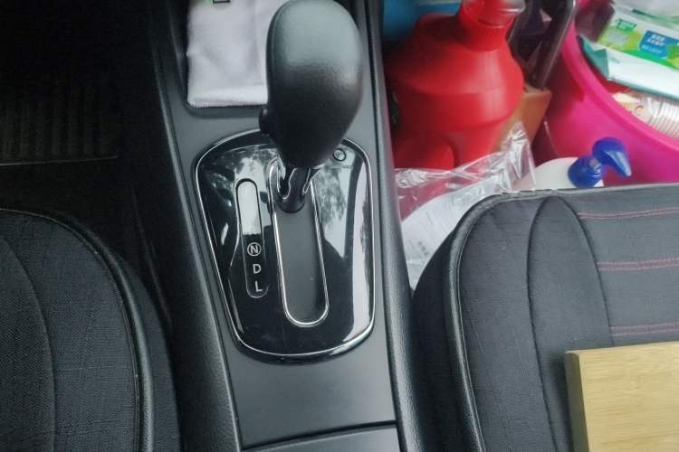 Used Nissan Tiida 2011 1.6L CVT Comfort Model Gear Lever