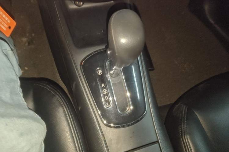 Used Nissan Tiida 2011 1.6L CVT Comfort Model Gear Lever