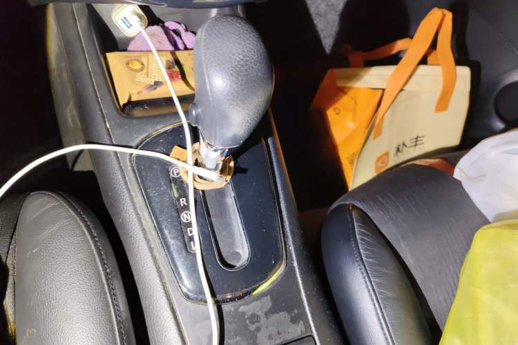 Used Nissan Tiida 2011 1.6L CVT Smart Version Gear Lever