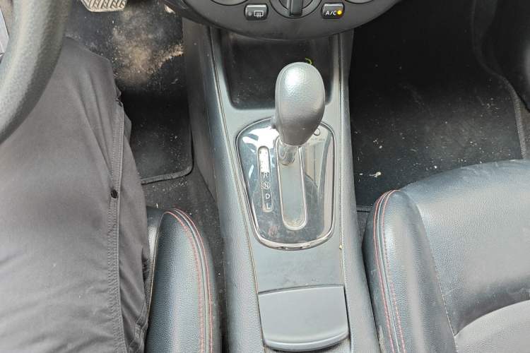 Used Nissan Tiida 2011 1.6L CVT Comfort Model Gear Lever