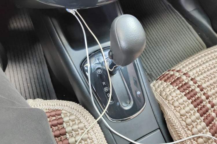 Used Nissan Tiida 2011 1.6L CVT Comfort Model Gear Lever