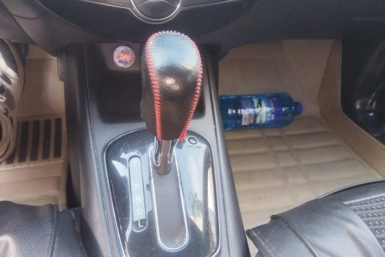 Used Nissan Tiida 2011 1.6L CVT Smart Version Gear Lever
