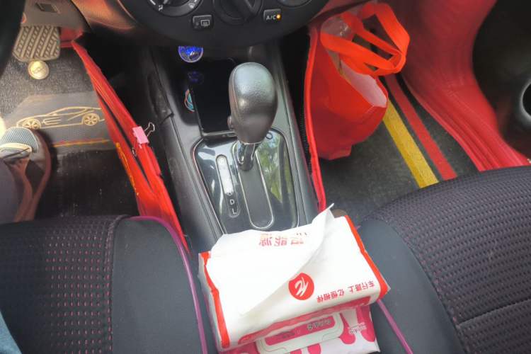 Used Nissan Tiida 2011 1.6L CVT Comfort Model Gear Lever