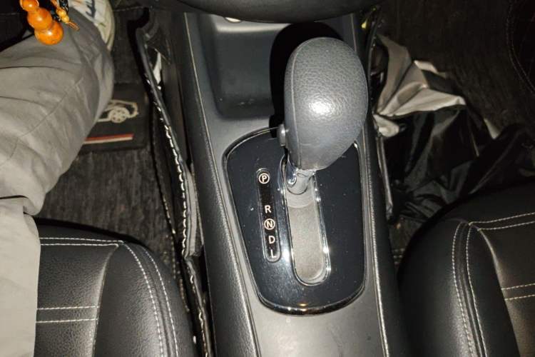 Used Nissan Tiida 2011 1.6L CVT Comfort Model Gear Lever