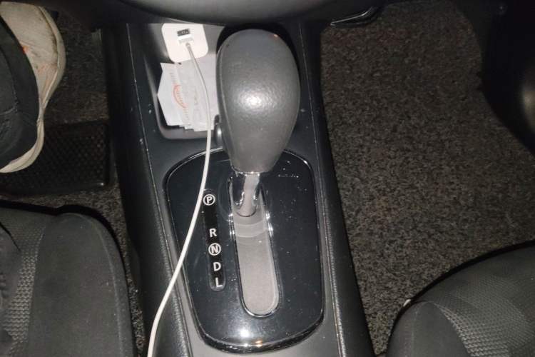 Used Nissan Tiida 2011 1.6L CVT Comfort Model Gear Lever