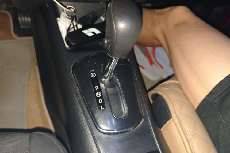 Used Nissan Tiida 2011 1.6L CVT Comfort Model Gear Lever