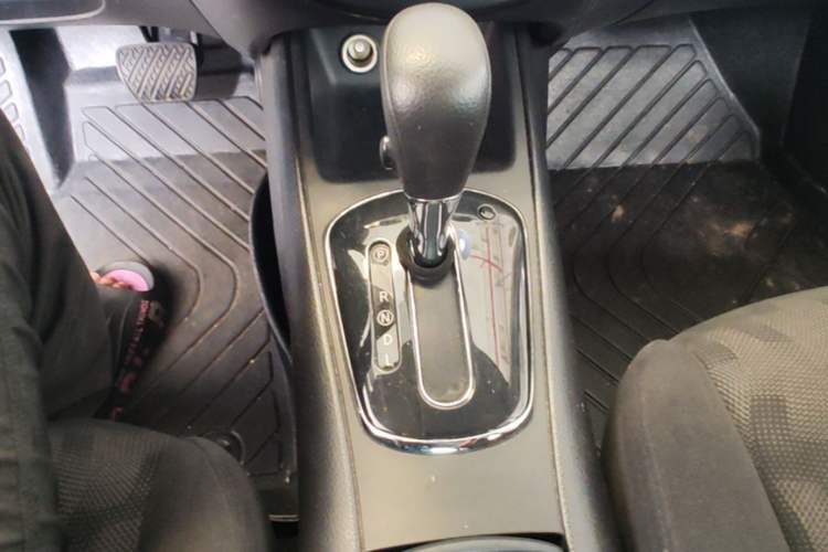 Used Nissan Tiida 2011 1.6L CVT Comfort Model Gear Lever