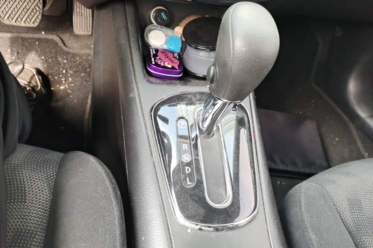 Used Nissan Tiida 2011 1.6L CVT Comfort Model Gear Lever