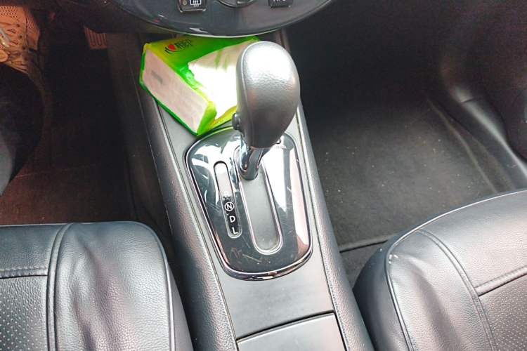 Used Nissan Tiida 2011 1.6L CVT Comfort Model Gear Lever