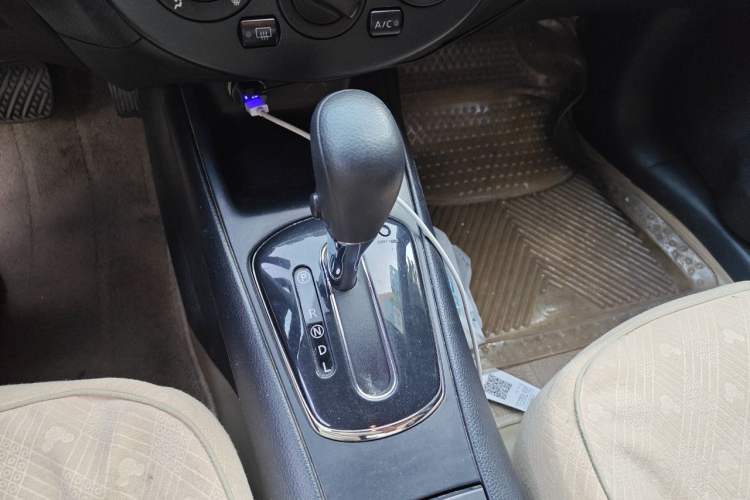 Used Nissan Tiida 2011 1.6L CVT Comfort Model Gear Lever