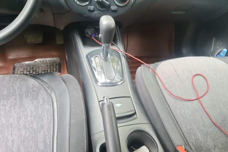 Used Nissan Tiida 2011 1.6L CVT Comfort Model Gear Lever