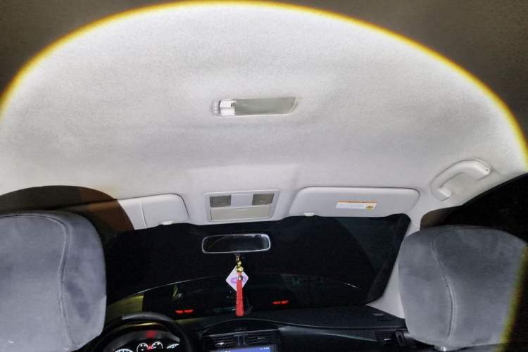 Used Nissan Tiida 2011 1.6L CVT Comfort Model Headliner