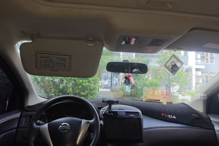 Used Nissan Tiida 2011 1.6L CVT Smart Version Headliner