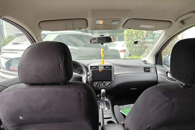 Used Nissan Tiida 2011 1.6L CVT Comfort Model Headliner