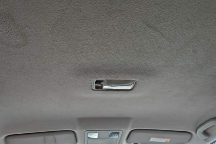 Used Nissan Tiida 2011 1.6L CVT Comfort Model Headliner
