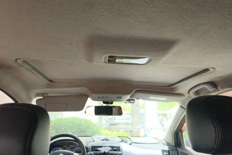 Used Nissan Tiida 2011 1.6L CVT Smart Version Headliner