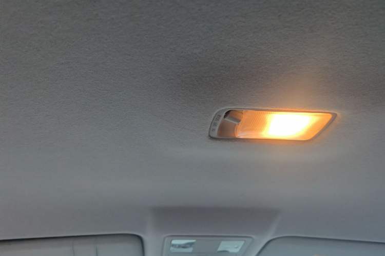 Used Nissan Tiida 2011 1.6L CVT Comfort Model Headliner