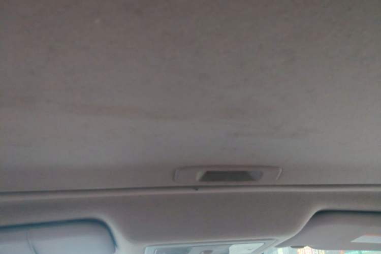 Used Nissan Tiida 2011 1.6L CVT Smart Version Headliner