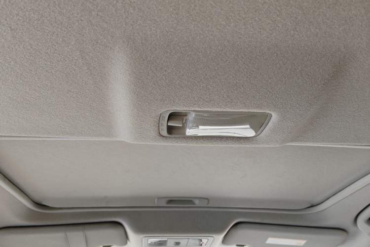 Used Nissan Tiida 2011 1.6T M-CVT Cool Edition Headliner